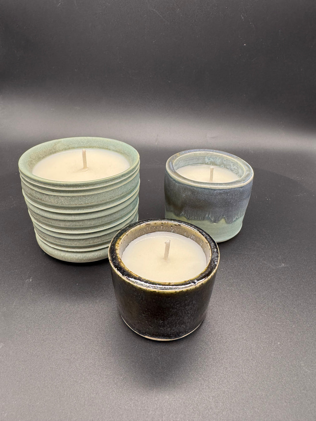 What does a Soy Enjoyable Candles Egyptian Amber candle smell like?