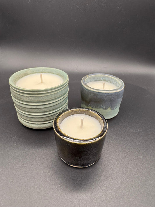 What does a Soy Enjoyable Candles Egyptian Amber candle smell like?
